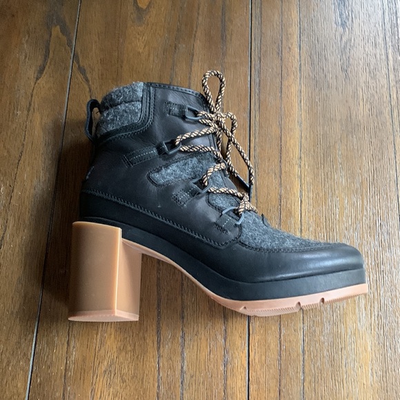 Sorel Blake Lace Up High Heel Booties - Picture 3 of 9